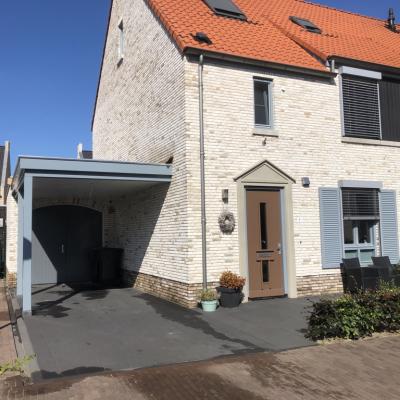 4 Carport